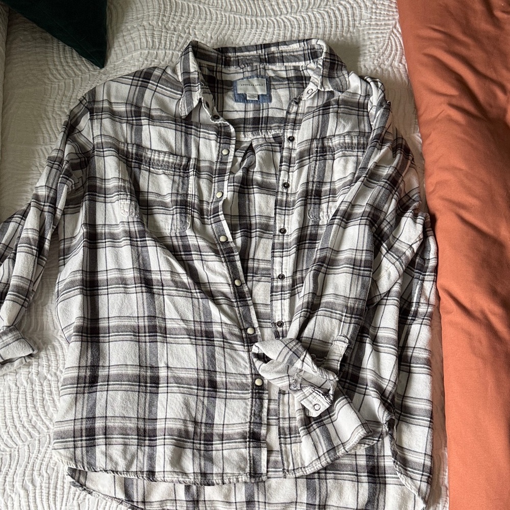 American Eagle Outfitters Black and White Plaid Shirt